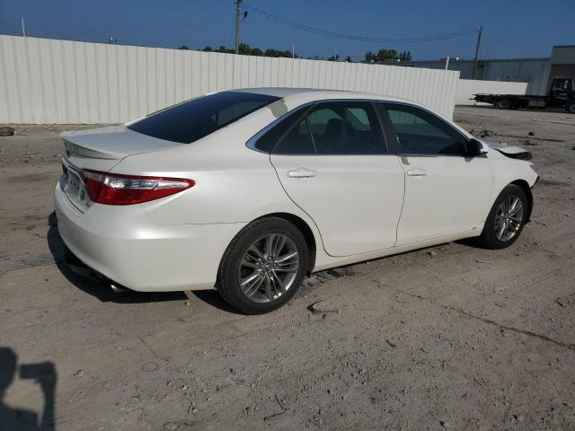 VIN 4T1BF1FK9FU028978 2015 Toyota Camry, LE no.3