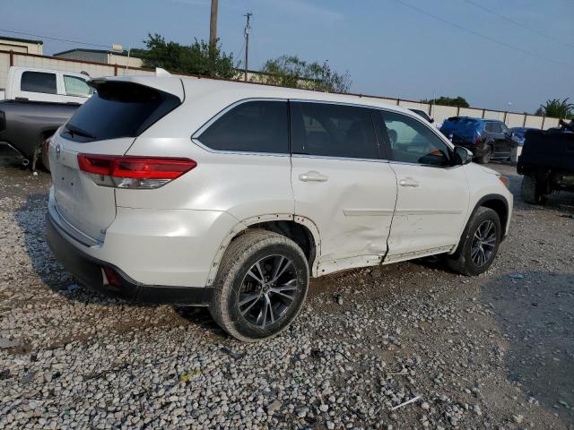 VIN 5TDZZRFH6JS282299 2018 Toyota Highlander, LE no.3