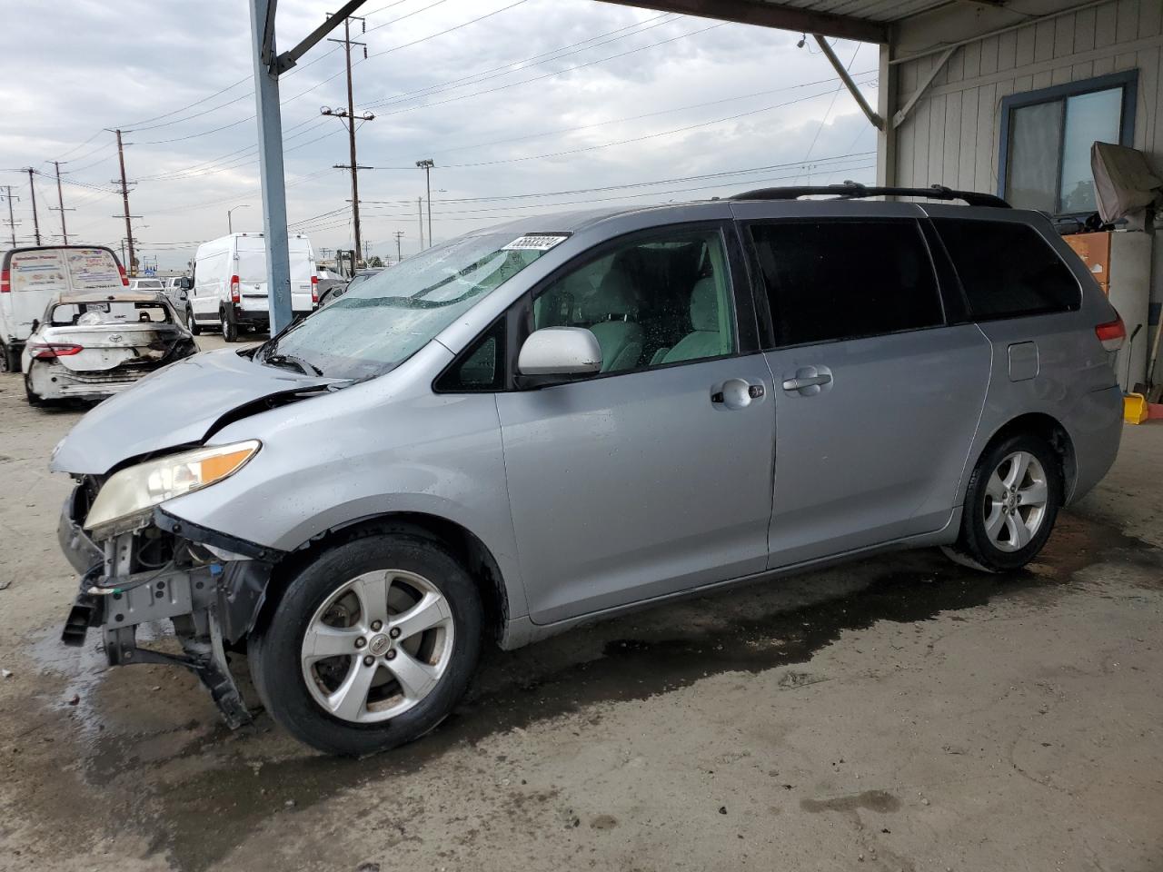 Lot #2755791034 2012 TOYOTA SIENNA LE