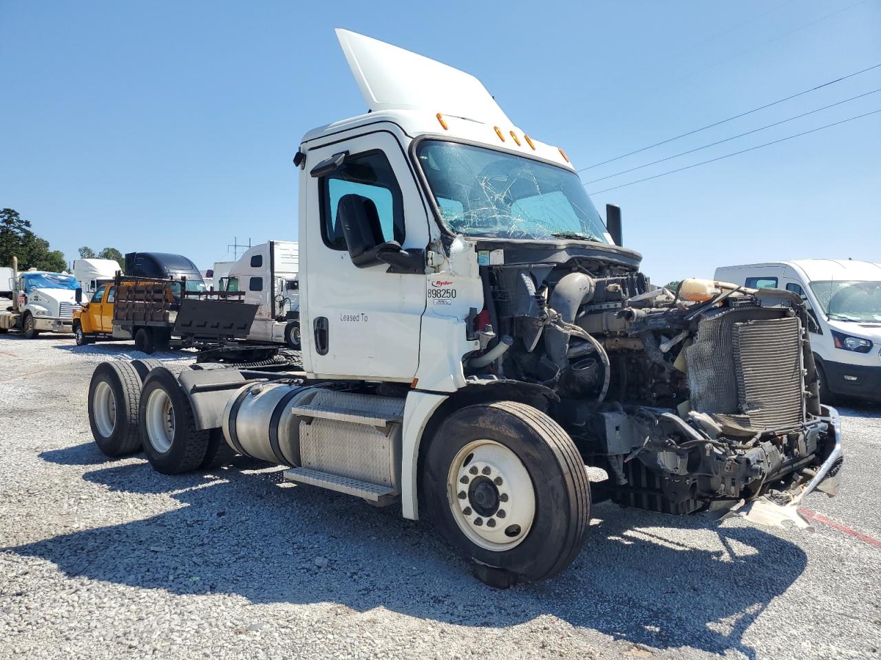 Freightliner Cascadia 2020 126" Day cab