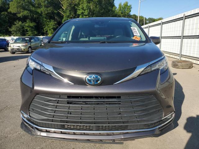 2021 TOYOTA SIENNA XLE - 5TDJSKFC3MS002534