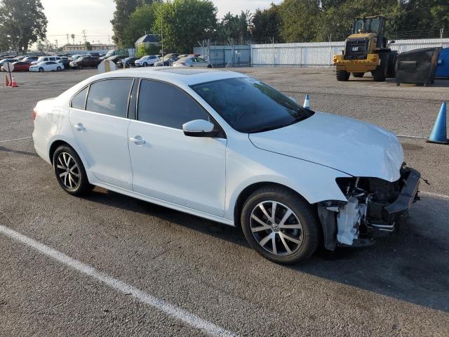 VIN 3VWDB7AJ8HM255626 2017 Volkswagen Jetta, SE no.4