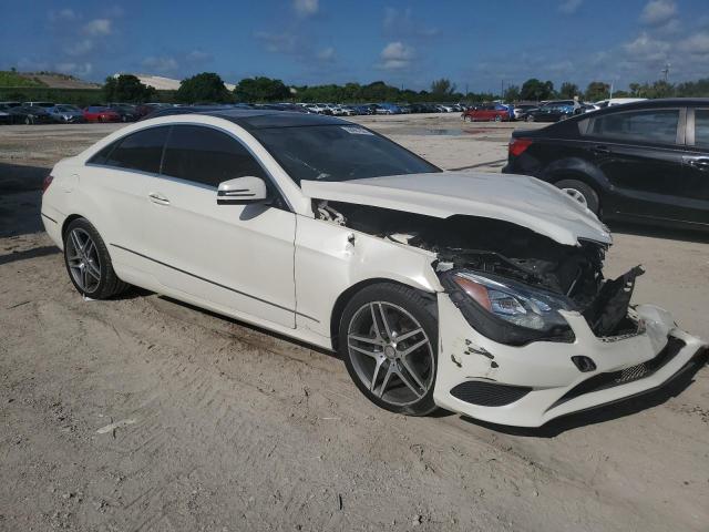 VIN WDDKJ6HB8FF303652 2015 Mercedes-Benz E-Class, 4... no.4