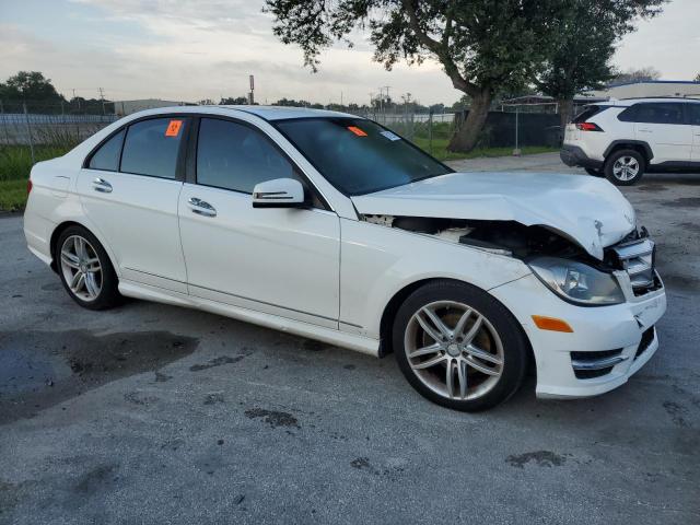 VIN WDDGF4HB3DA799501 2013 Mercedes-Benz C-Class, 250 no.4