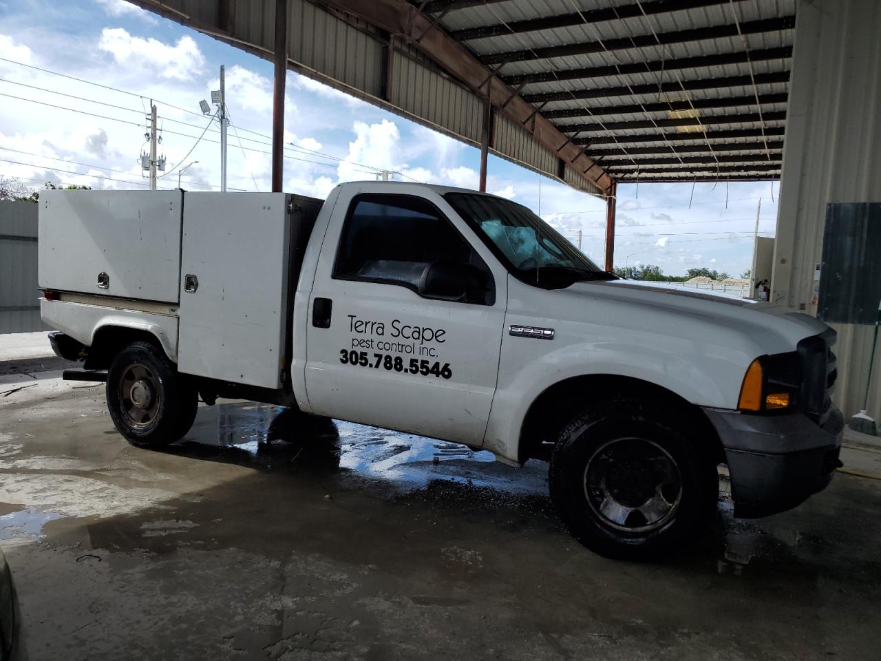 Lot #2986812304 2005 FORD 1/2 TON