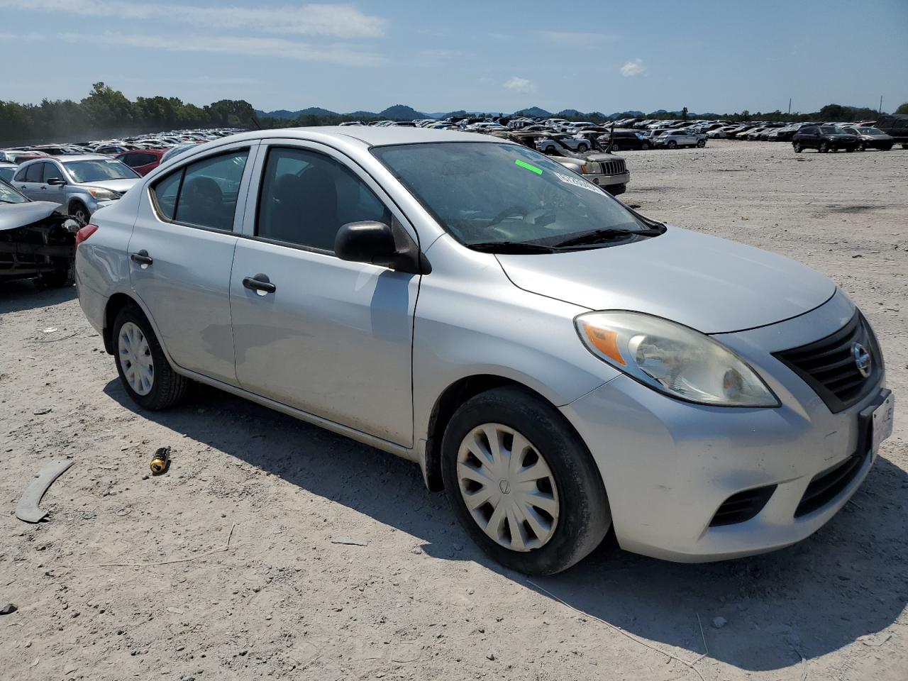 Lot #2789414598 2014 NISSAN VERSA S