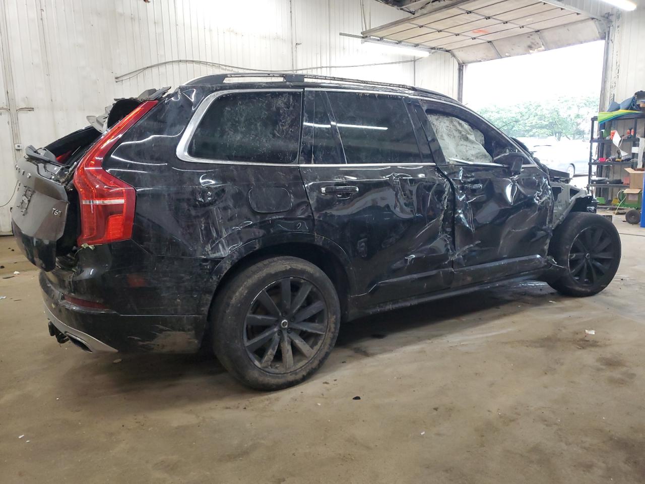 Lot #2955296643 2016 VOLVO XC90 T6