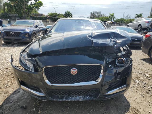 VIN SAJBD4BVXHCY40540 2017 Jaguar XF, Premium no.5