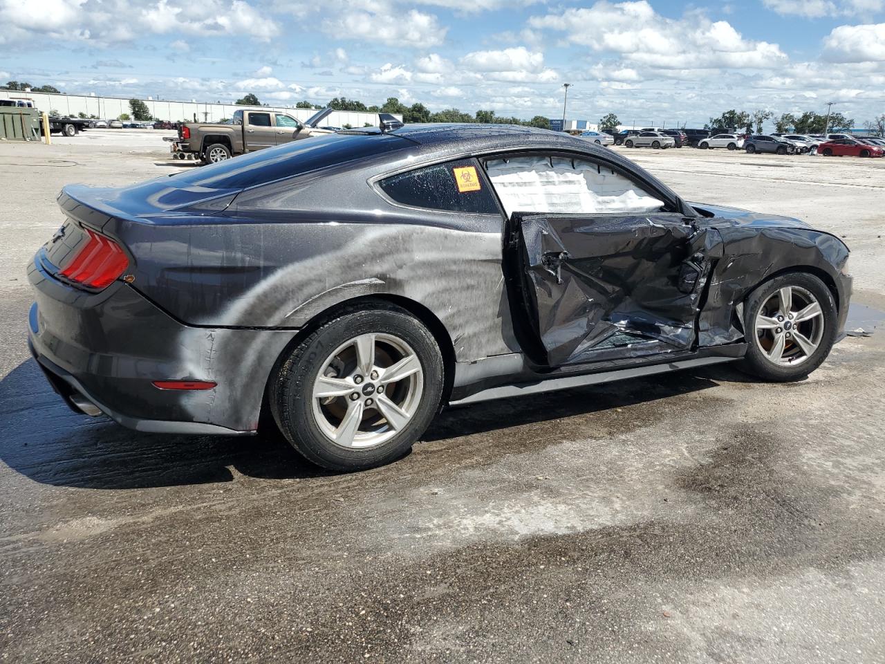 Lot #2956976912 2022 FORD MUSTANG