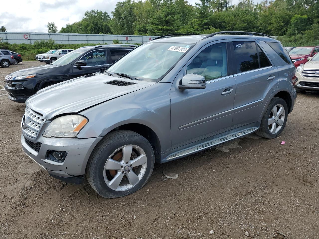 Mercedes-Benz M-Class 2011 ML350