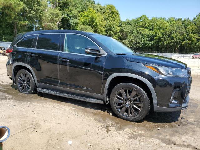 VIN 5TDJZRFH9KS729657 2019 Toyota Highlander, SE no.4