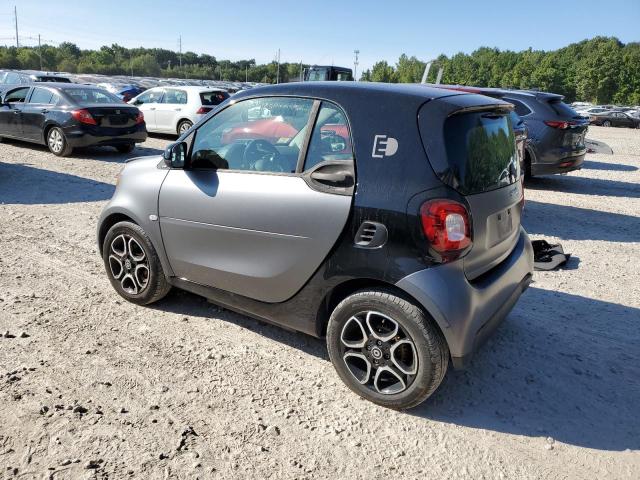 VIN WMEFJ9BA3HK229906 2017 Smart Fortwo no.2