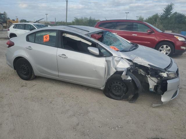 VIN 3KPFK4A72JE276907 2018 KIA Forte, LX no.4