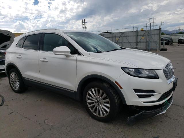 VIN 5LMCJ1D9XKUL45825 2019 Lincoln MKC no.4