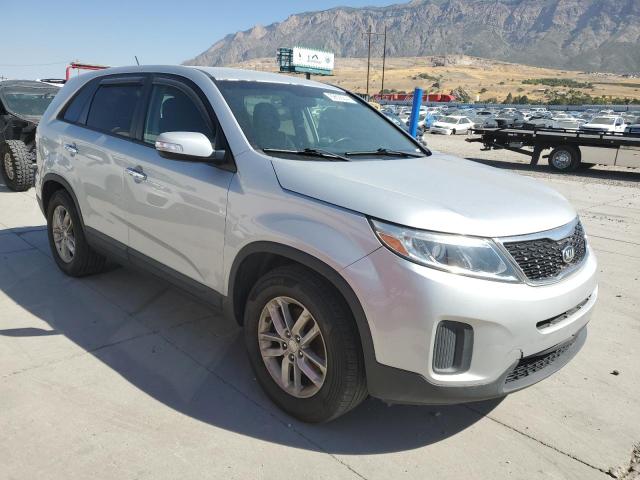 VIN 5XYKT3A61FG593908 2015 KIA SORENTO no.4