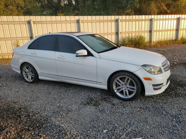 VIN WDDGF4HB1DA831684 2013 Mercedes-Benz C-Class, 250 no.4