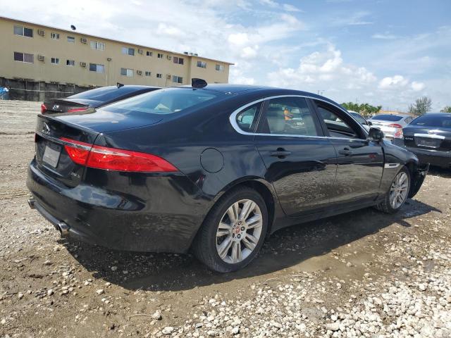 VIN SAJBD4BVXHCY40540 2017 Jaguar XF, Premium no.3