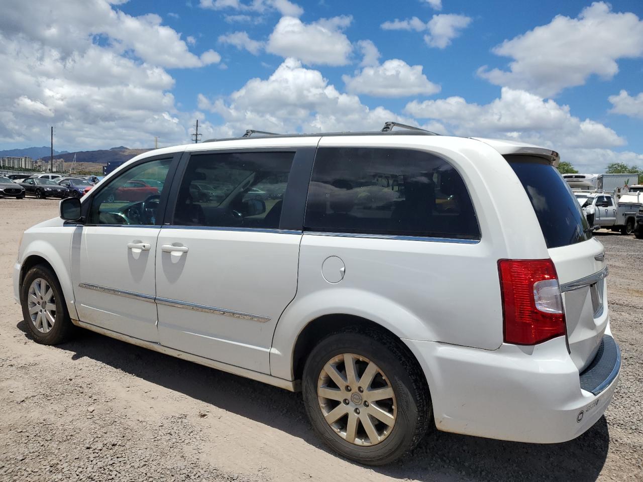 Lot #2822086304 2013 CHRYSLER TOWN & COU