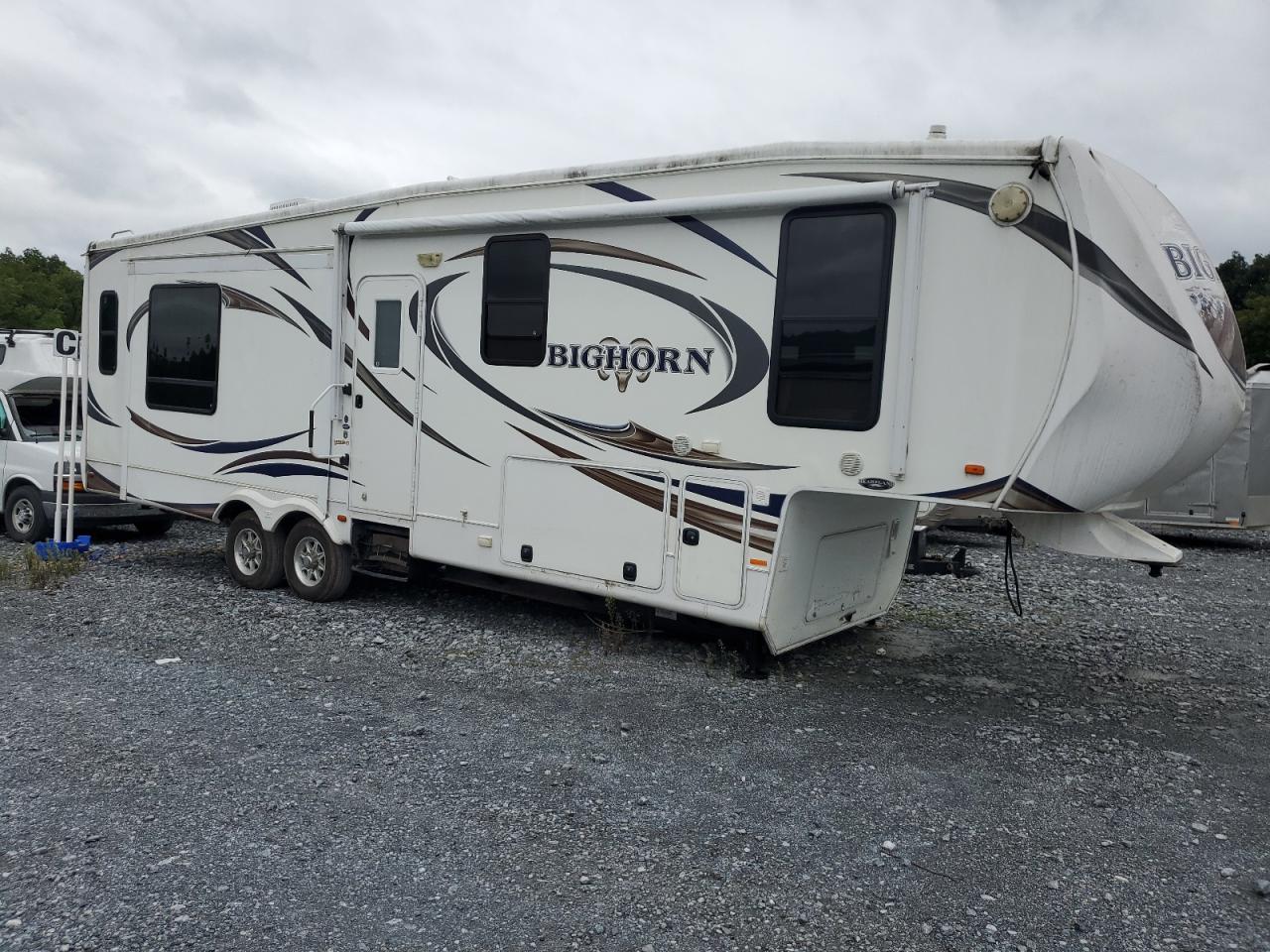 Heartland RV Bighorn, Big Country, Landmark, Silverado 2013 