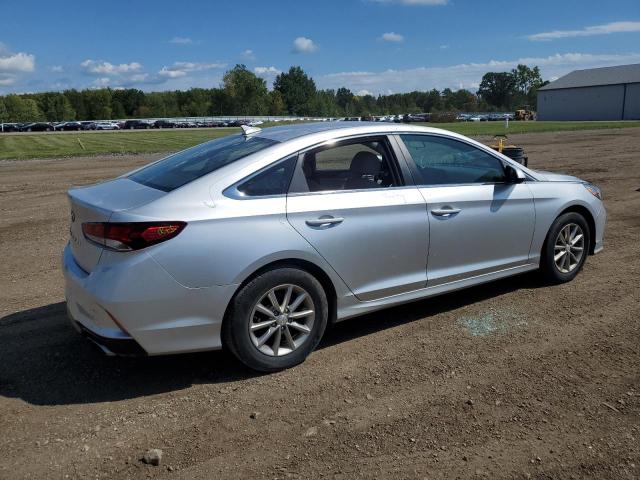 VIN 5NPE24AFXJH728858 2018 Hyundai Sonata, SE no.3