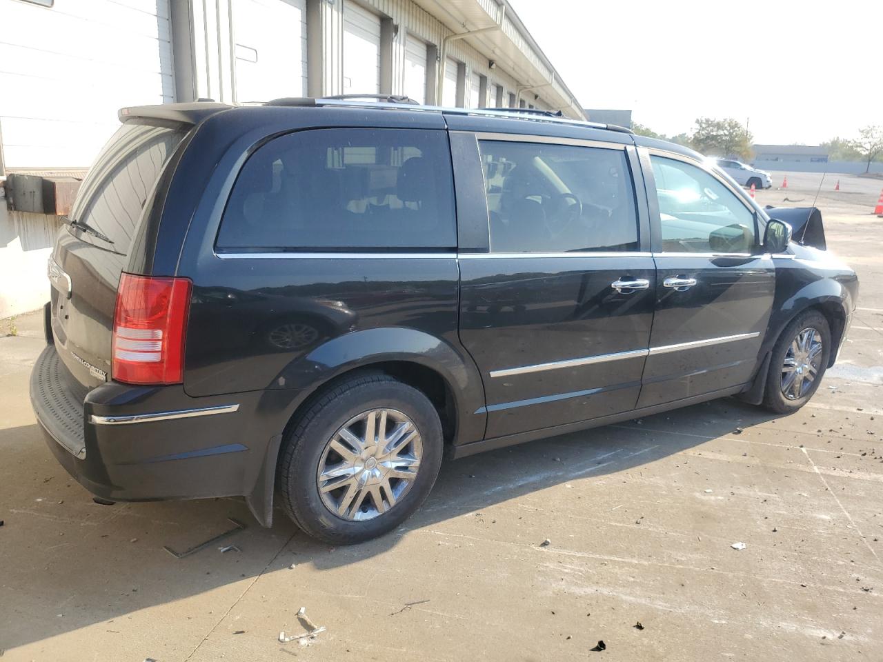 Lot #2845818821 2009 CHRYSLER TOWN & COU