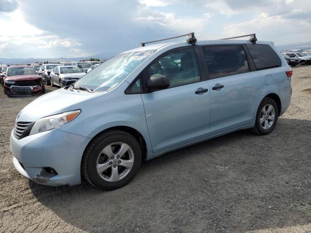 VIN 5TDZK3DC2GS742205 2016 Toyota Sienna no.1