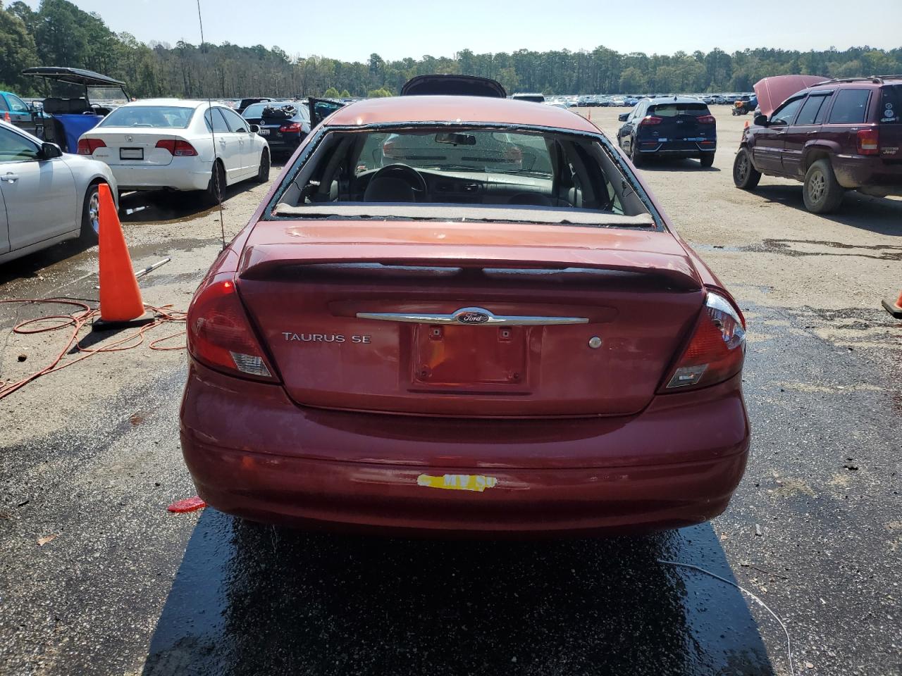 Lot #2776405341 2003 FORD TAURUS SE