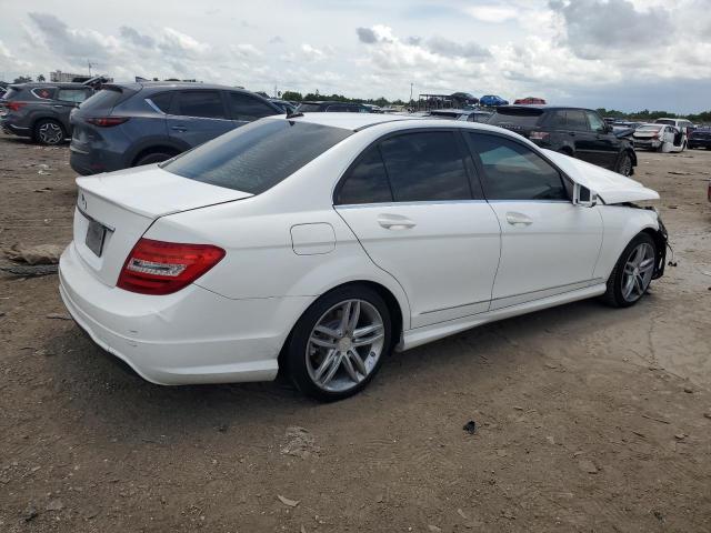 VIN WDDGF4HB7DA854385 2013 Mercedes-Benz C-Class, 250 no.3