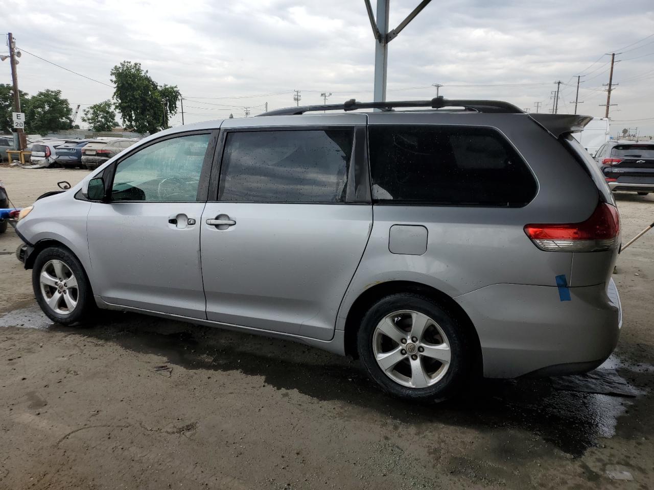 Lot #2755791034 2012 TOYOTA SIENNA LE