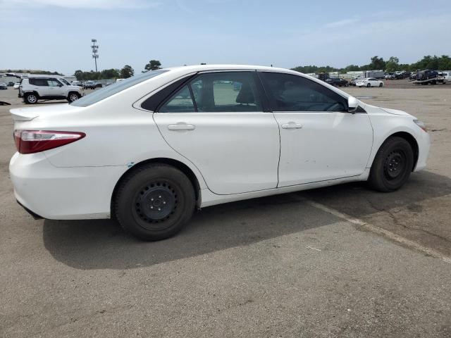 VIN 4T1BF1FK3FU089582 2015 Toyota Camry, LE no.3