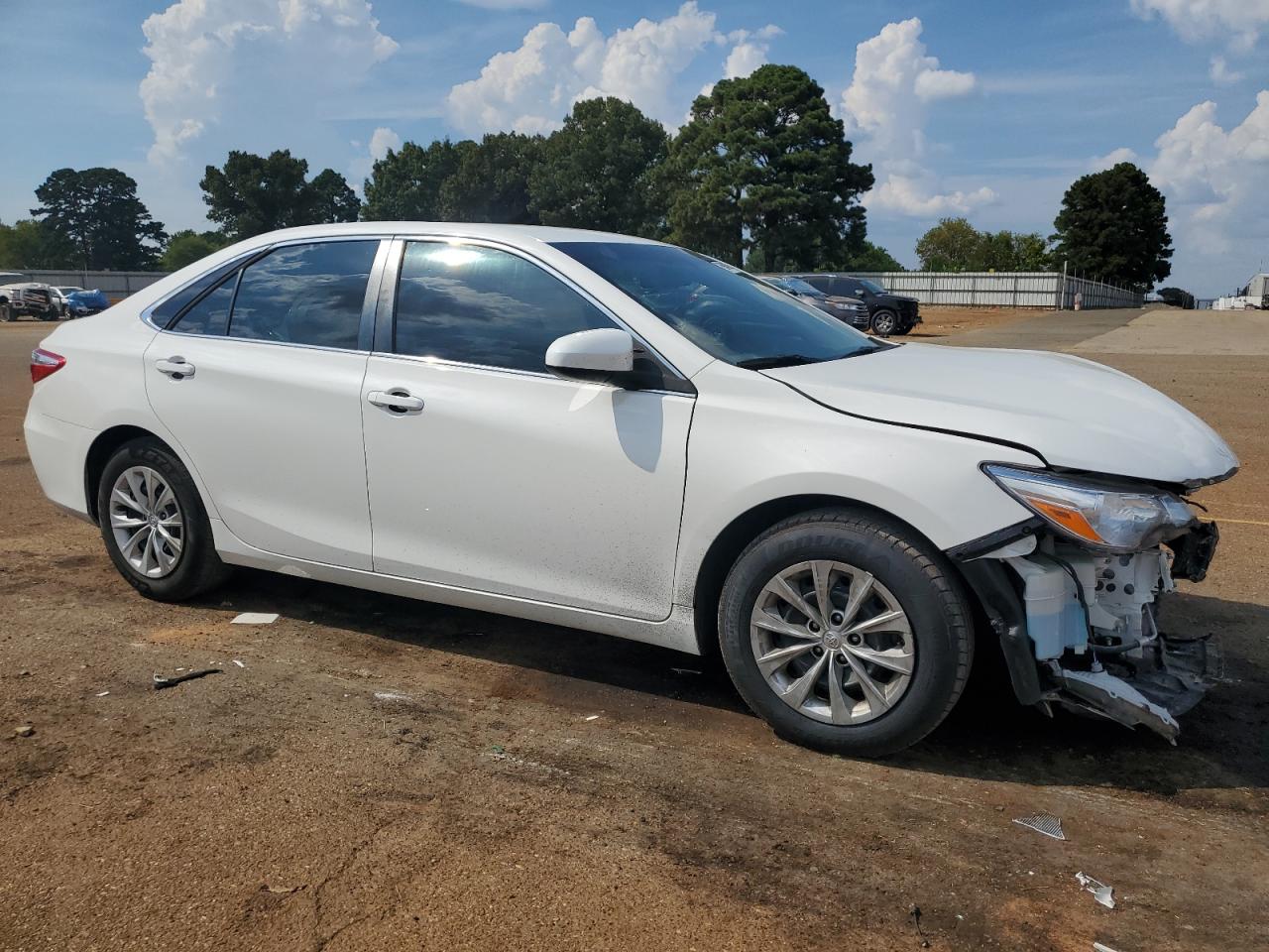 2015 Toyota CAMRY, LE