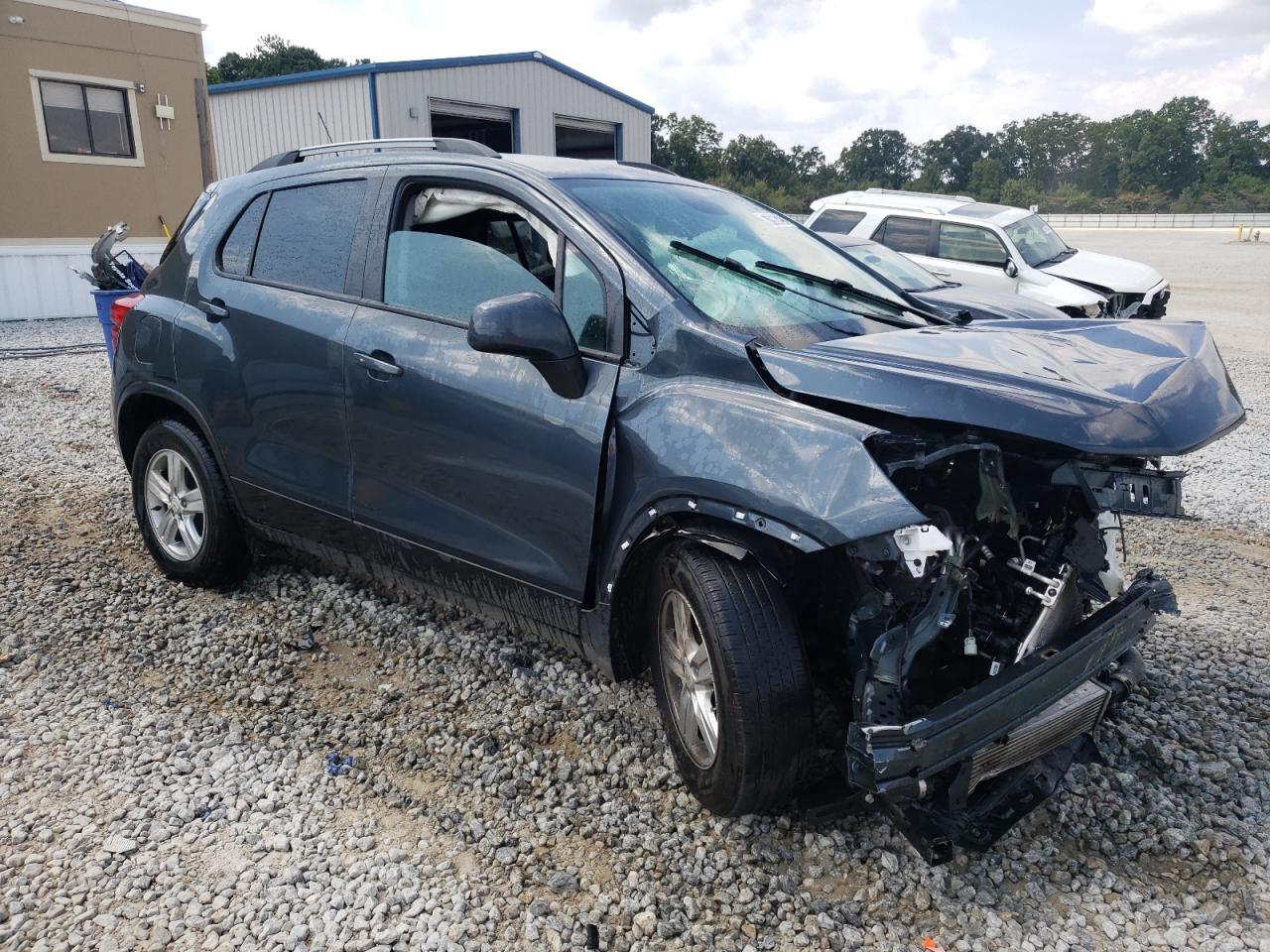 Lot #2852547914 2021 CHEVROLET TRAX 1LT