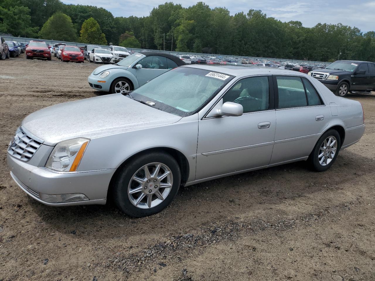 Cadillac DTS 2010 Luxury