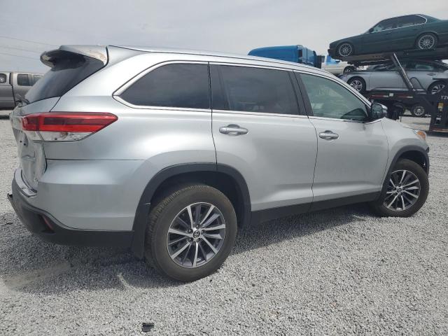 TOYOTA HIGHLANDER 2019 silver  gas 5TDJZRFH4KS597911 photo #4