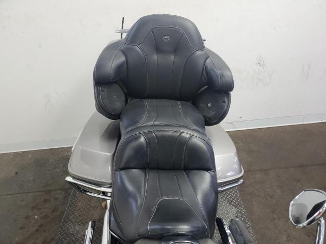 2017 HARLEY-DAVIDSON FLHTKSE CV - 1HD1TEF15HB950314