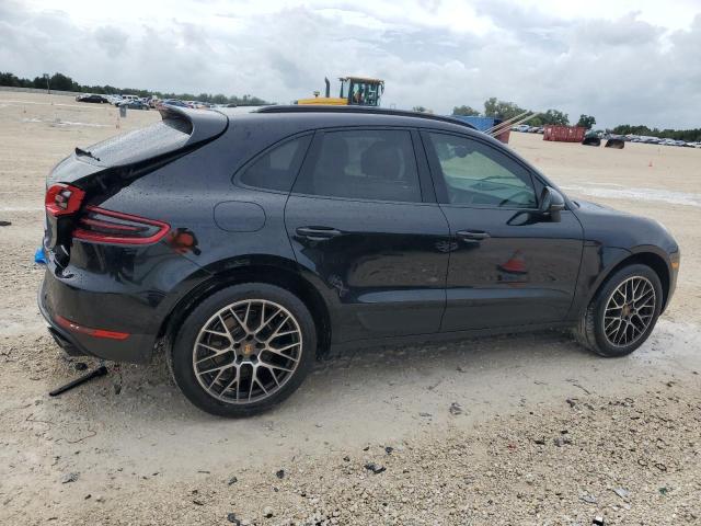 VIN WP1AA2A5XJLB17333 2018 Porsche Macan no.3