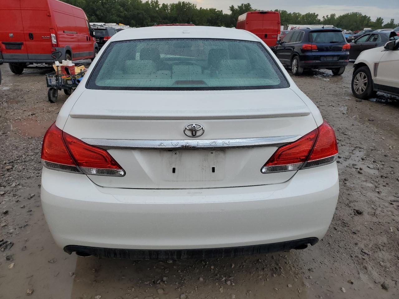 Lot #2826476901 2011 TOYOTA AVALON BAS