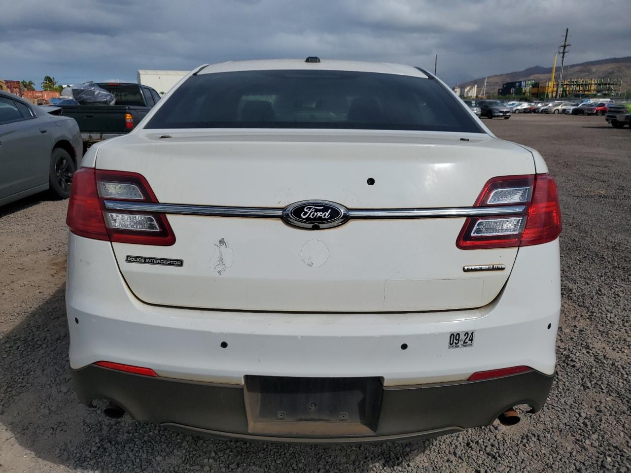 Lot #2795090627 2018 FORD TAURUS POL