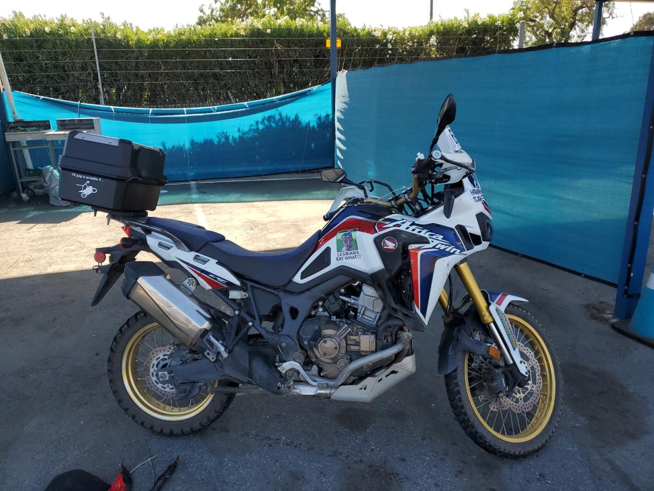 JH2SD04HXHK000558 HONDA CRF1000 2017