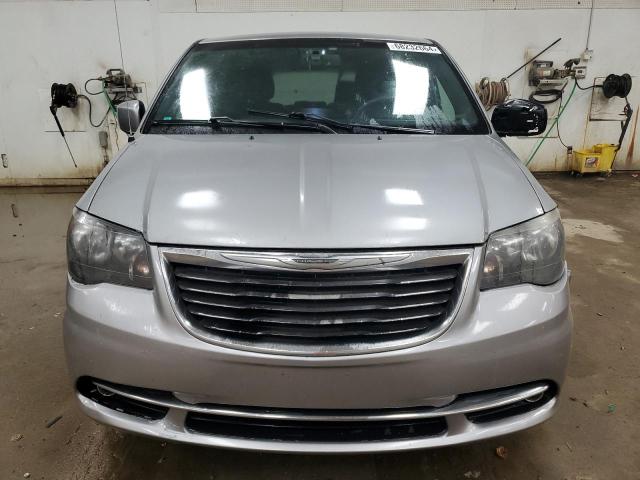 2015 CHRYSLER TOWN & COU - 2C4RC1HG3FR554637
