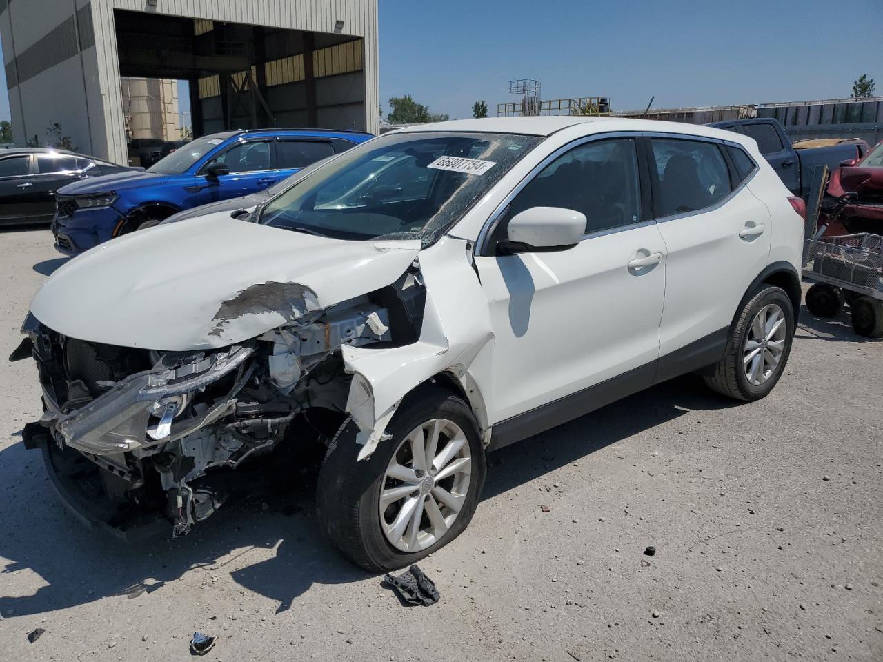 JN1BJ1CP9JW154079 NISSAN ROGUE SPOR 2018