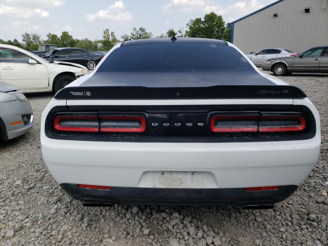 Lot #2826419130 2017 DODGE CHALLENGER