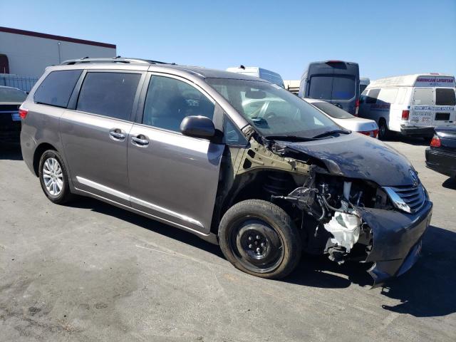 2016 TOYOTA SIENNA XLE - 5TDYK3DC0GS752551