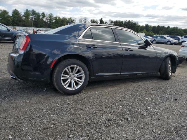 VIN 2C3CCAAG3JH338192 2018 Chrysler 300, Touring no.3