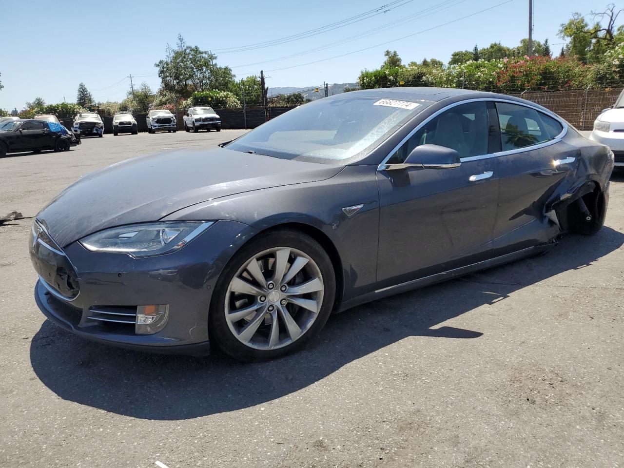 Tesla Model S 2015 