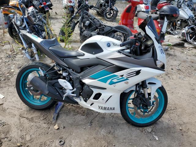 YAMAHA YZFR3 2024 white  gas MH3RH18Y0RK014077 photo #1