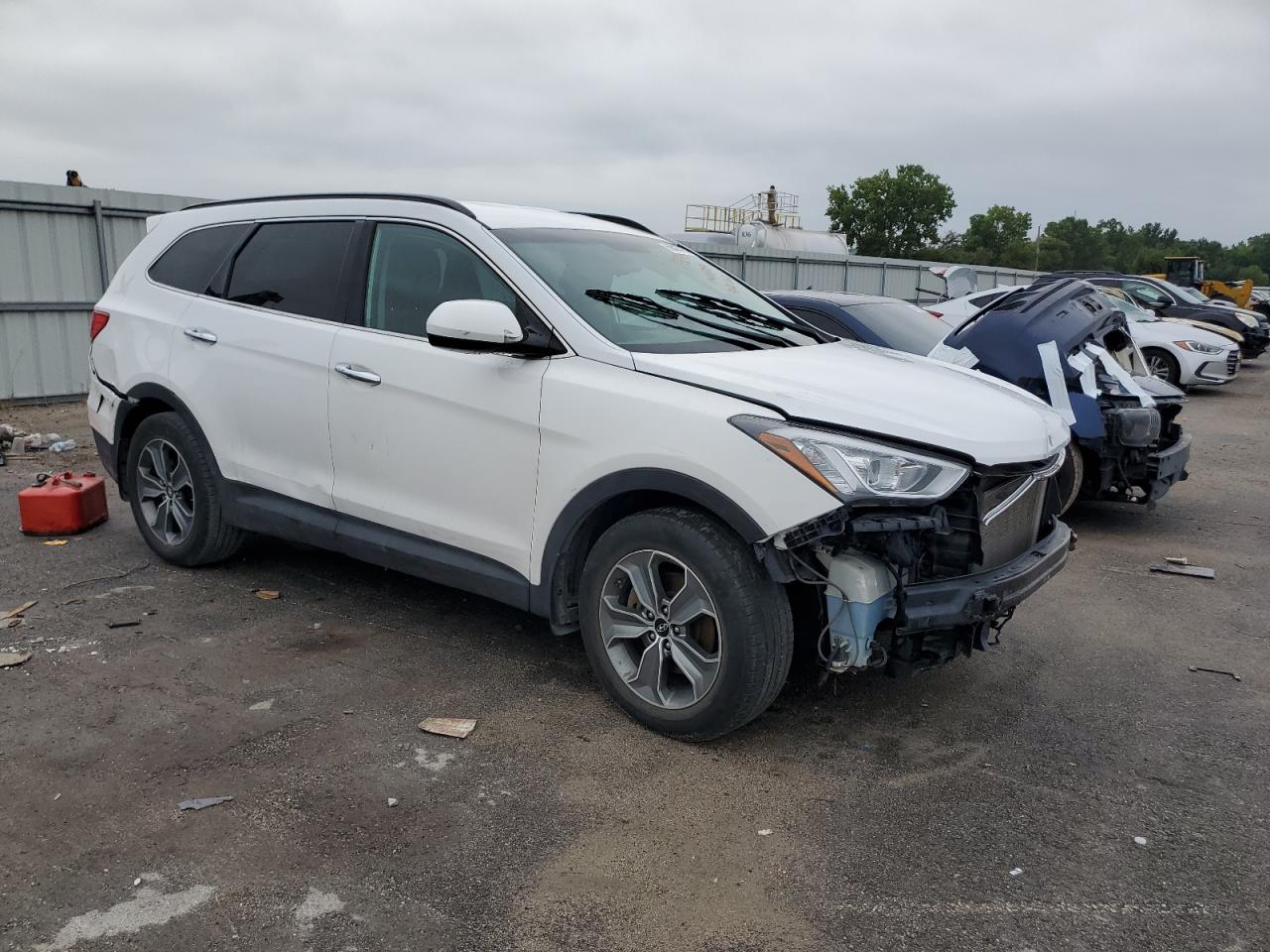 Lot #2841221797 2016 HYUNDAI SANTA FE S