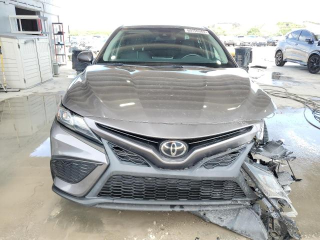 VIN 4T1G11AK5MU497641 2021 Toyota Camry, SE no.5