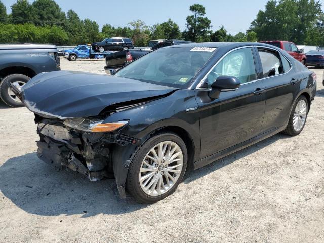 VIN 4T1B21HK3JU001390 2018 Toyota Camry, Hybrid no.1