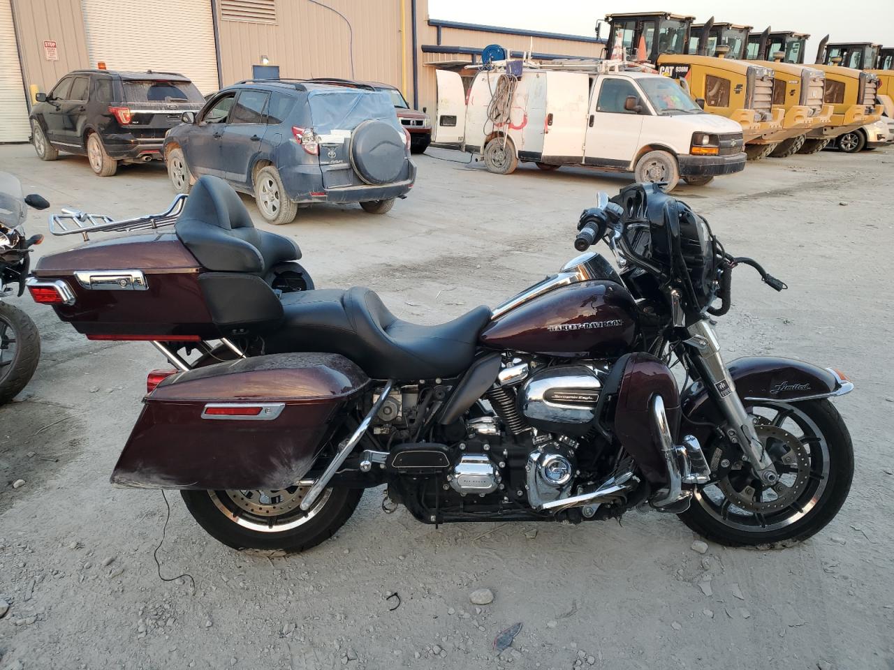 1HD1KED18JB645028 HARLEY-DAVIDSON FLHTK ULTR 2018